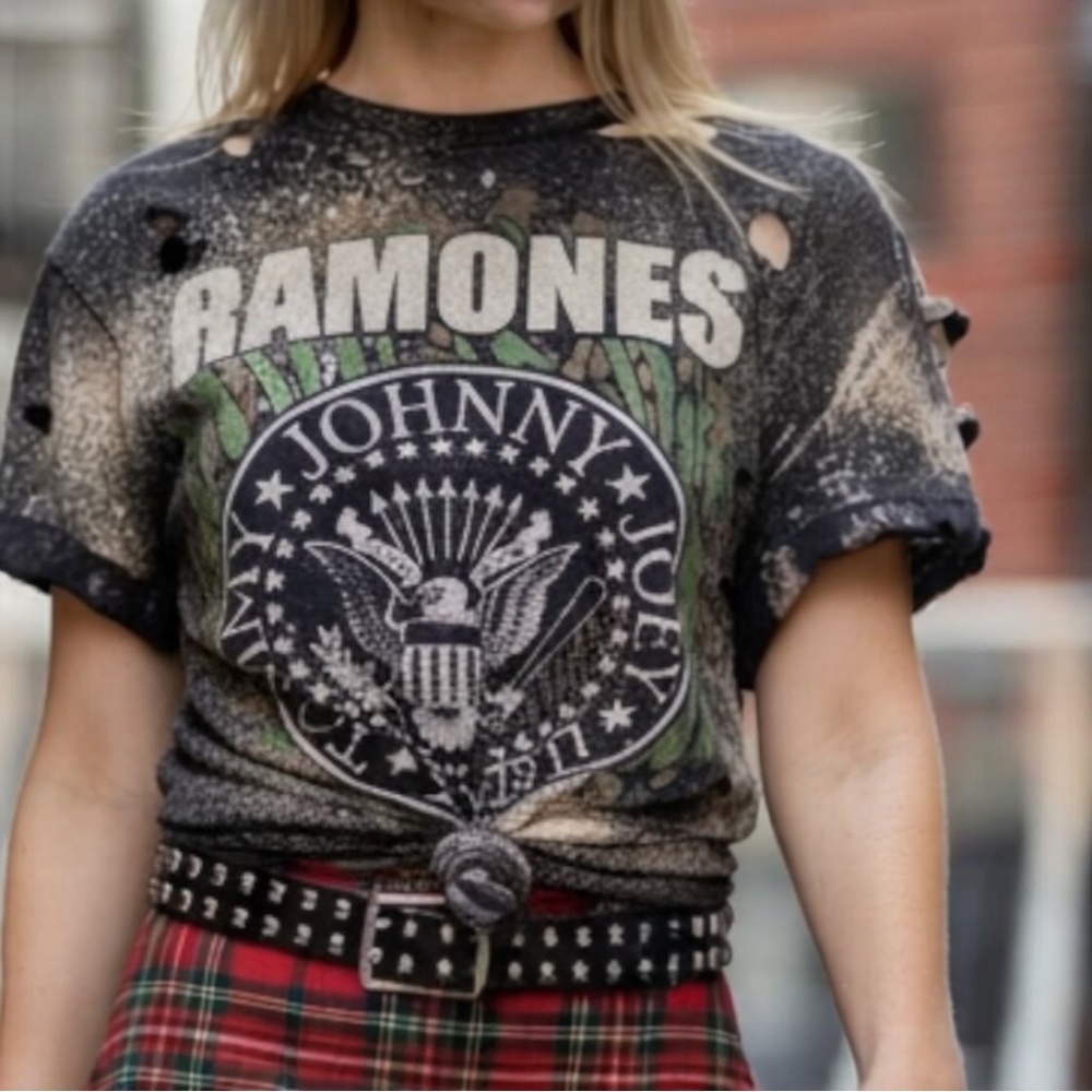 1234 The Ramones Destroyed Knotted Tie Dye Presidential Seal Band Tee SZ M - Picture 1 of 8